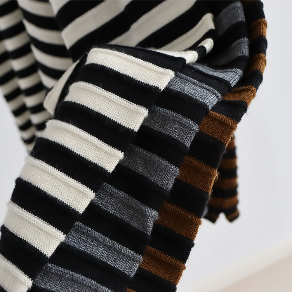Gestreepte gebreide trui met r - Summer Clothing Yarn recensie en prijs